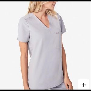 Figs Catarina scrub top